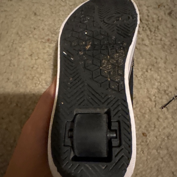 Heelys Kids Shoes - Black size 6 - Picture 6 of 8